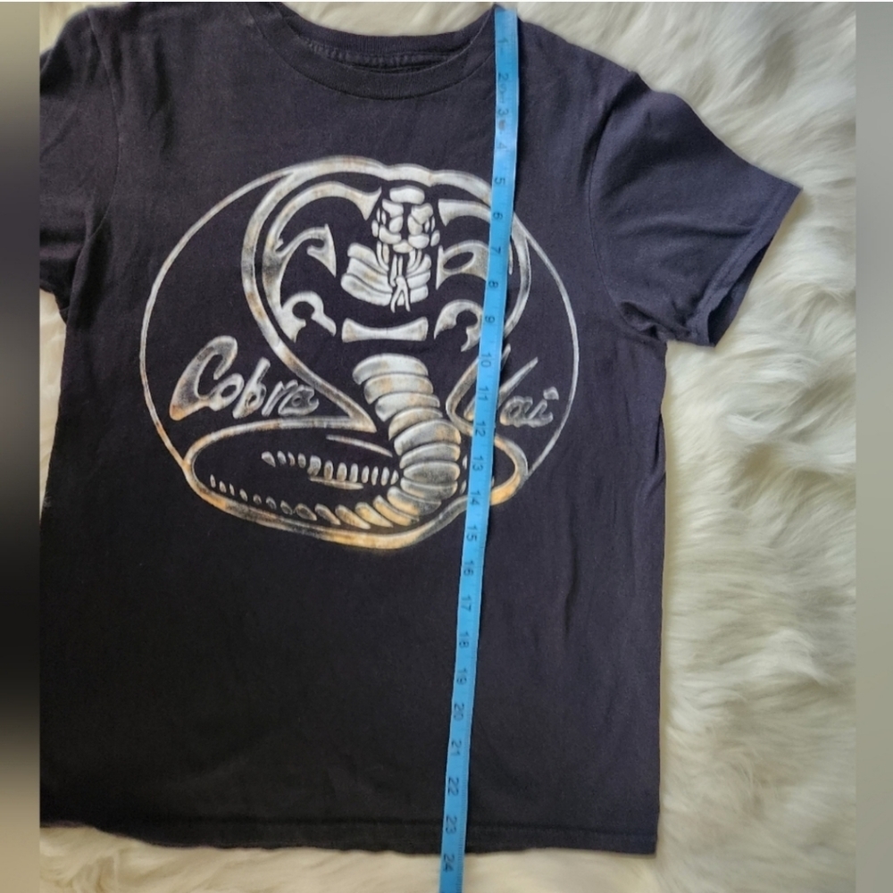 2/$15 Young Mens Cobra Kai Size Small/Youth XL - Picture 3 of 8